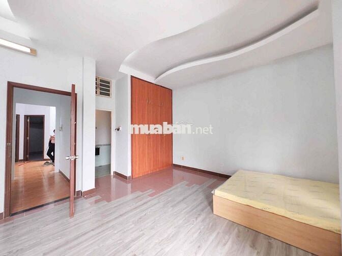 PHÒNG TÁCH BẾP BAN CÔNG SIÊU RỘNG Q8 - GẦN STU, UEH, PARCMALL