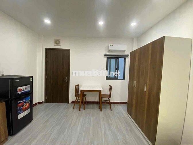 CHO THUÊ PHÒNG MẶT TIỀN ĐƯỜNG VĨNH HỘI - TRUNG TÂM Q4 - FREE XE