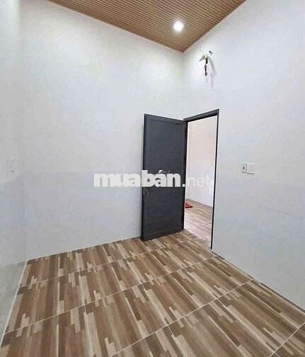 CHO THUÊ NHÀ TRỆT LẦU sân thượnPHÚ AN ( ĐỐI DIỆN 586) 81MV6TR 3PN 2WC