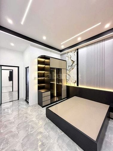 NHÀ BÌNH THẠNH CHỈ 4 TỶ 350 NGAY TRẦN BÌNH TRỌNG ĐANG CHO THUÊ 18TR