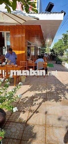 Cần ra nhanh mảnh đất đang kinh doanh ăn uống