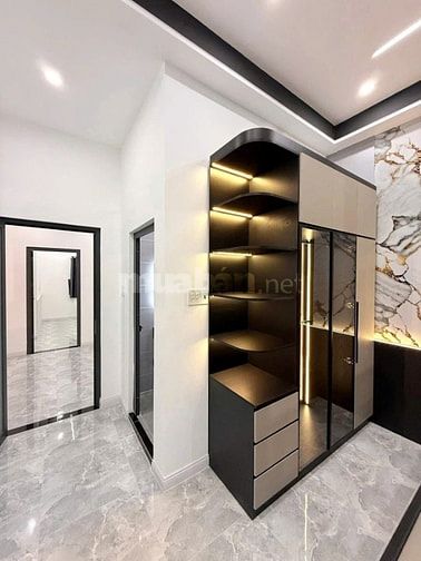 NHÀ BÌNH THẠNH CHỈ 4 TỶ 350 NGAY TRẦN BÌNH TRỌNG ĐANG CHO THUÊ 18TR