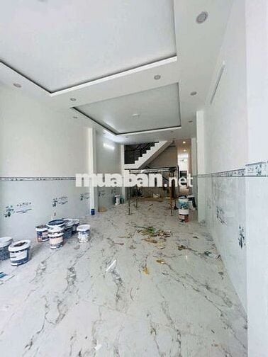 Cho thuê trệt 2 lầu kdc diệu hiền 15tr. 10pn. 10wc.10 mlm