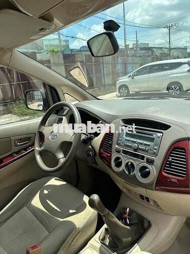 Toyota Innova 2006 G - 111111 km