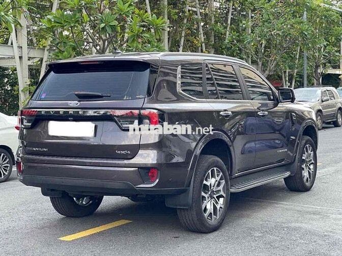 Ford Everest 2022 Titanium+ 2.0L AT 4x4 - 37000 km