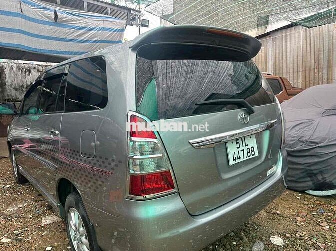 Toyota Innova 2011 V - 90000 km