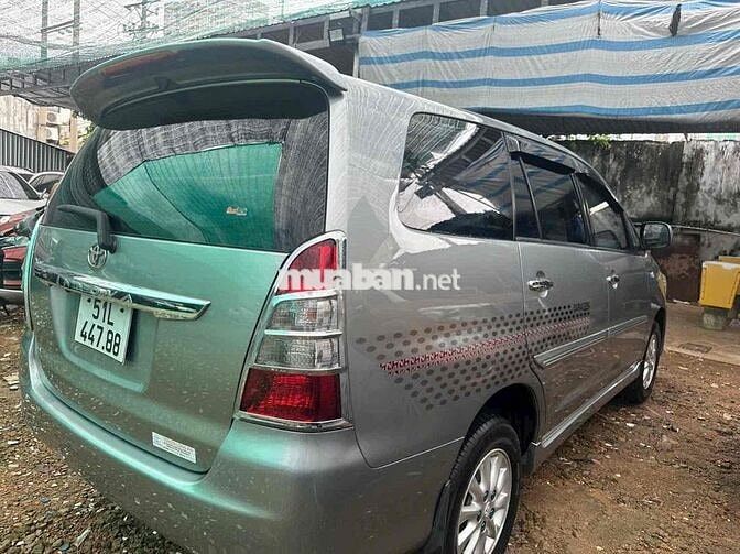 Toyota Innova 2011 V - 90000 km