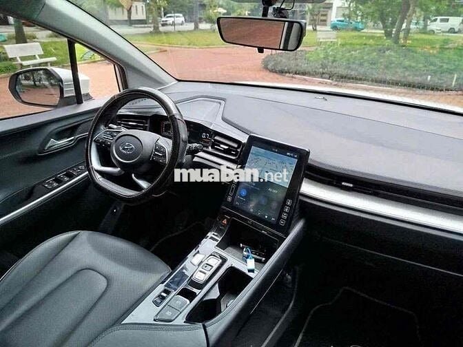 Hyundai Custin 2024 Tiêu Chuẩn 1.5T - 20000 km