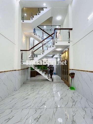 Nhà 5 Tầng Khu VIP Đường 10m Sát Trần Thị Hè Q12, Xe Hơi Ngủ Trong Nhà