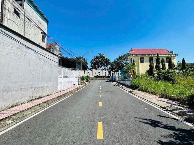 CẦN TÌM CHỦ CHO LÔ ĐẤT 200M2 FULL THỔ GIÁ 780Tr Ở PHẠM.V.CHÈO CỦ CHI