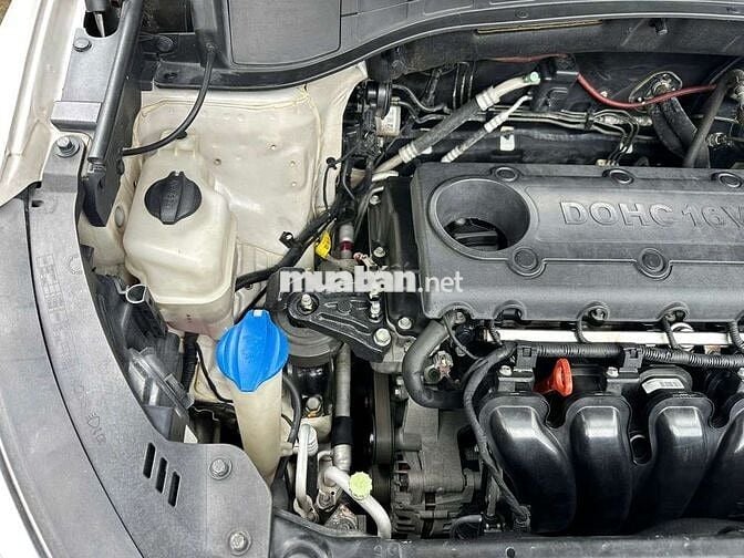 Hyundai Santafe 2016 2.4L 4WD,máy xăng, màu trắng