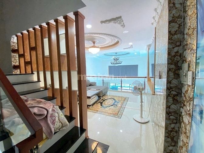 862/// NHÀ ĐỘC QUYỀN BÁN  ——————//———— Hoa Hồng 100tr  ACE nhận đủ  Sắ