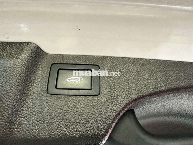 Hyundai Santafe 2016 2.4L 4WD,máy xăng, màu trắng