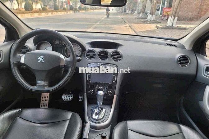 Peugeot 408 2014 Premium - 123 km