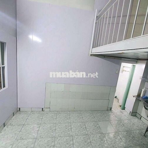 Phòng 35m2 đường Huỳnh Tấn Phát, Q.7