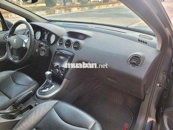 Peugeot 408 2014 Premium - 123 km