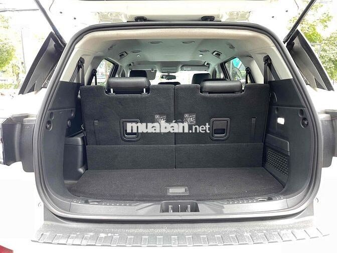 Ford Everest 2024 Ambiente 2.0L 4x2 AT - 12000 km