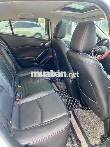 Mazda 3 2015 2.0 AT - 10 km