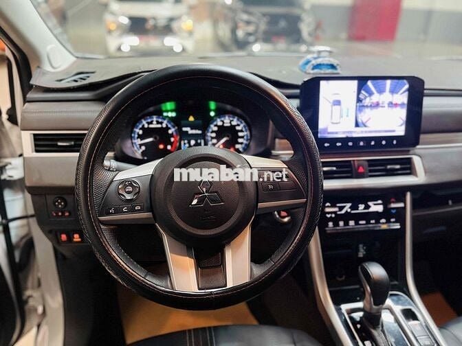 Mitsubishi Xpander 2024 Premium trắng - 24000 km