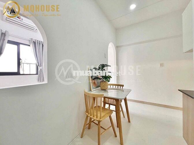 1PN BAN CÔNG FULL NỘI THẤT MỚI MGR NHÀ THOÁNG HẺM XE HƠI TRỐNG SẴN