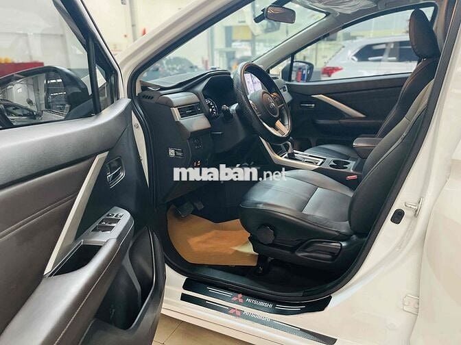 Mitsubishi Xpander 2024 Premium trắng - 24000 km