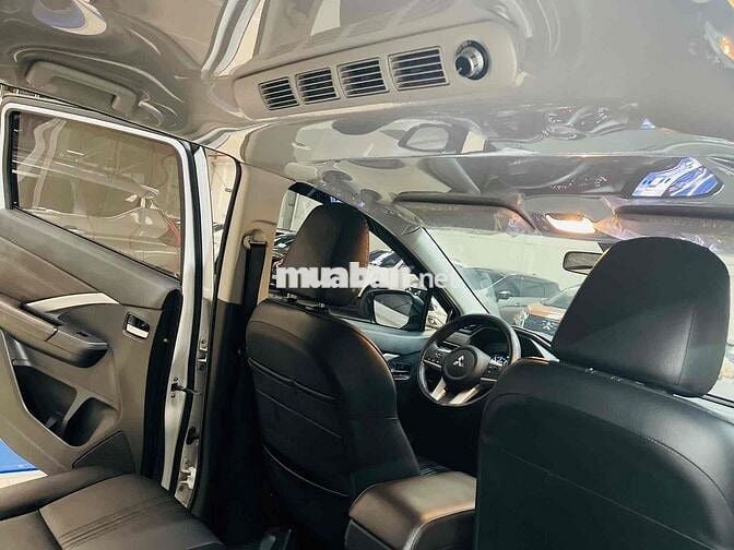 Mitsubishi Xpander 2024 Premium trắng - 24000 km