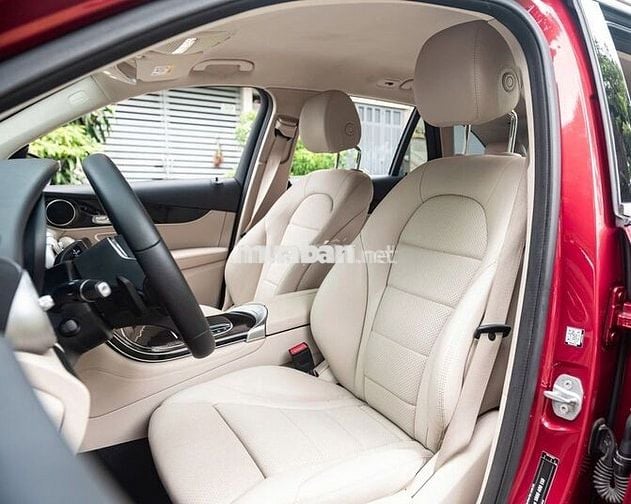 Mercedes Benz GLC200 Facelift 2020 - Đỏ/Kem