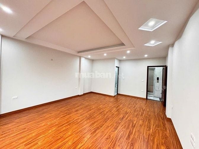 Bán nhà Minh Khai đường ô tô tránh 5 tầng thang máy, Dt 52m2, mt 4.6m.