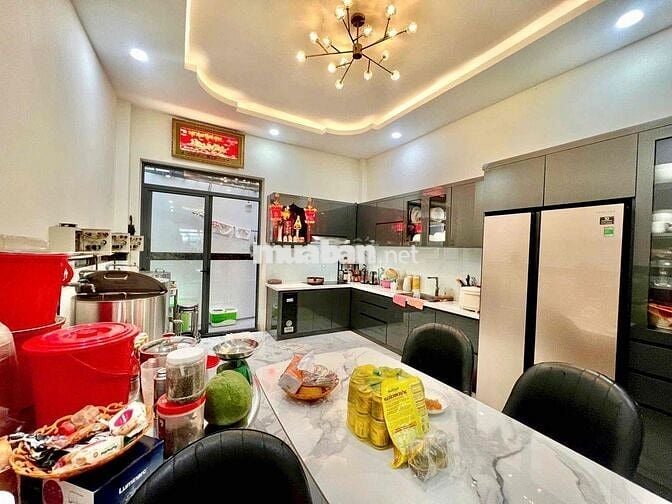 Cho thuê nhà MTKD đg lò gốm 6 nhà mới như hình đăng .4*25 giá 26tr