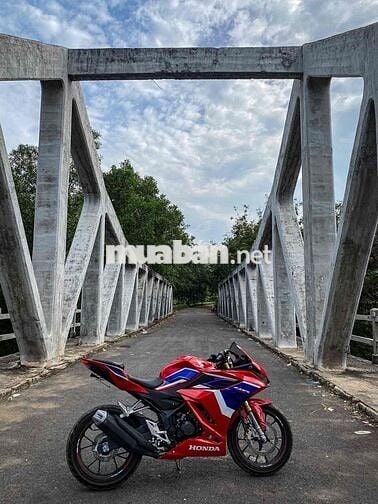 HONDA CBR150r BẢN ĐẶC BIỆT THỂ THAO