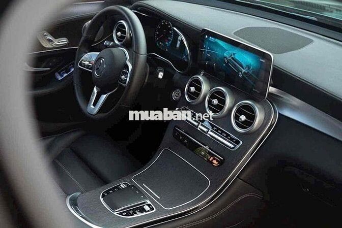 LONG ANH AUTO về MERCEDES GLC300 4Matic model 2020
