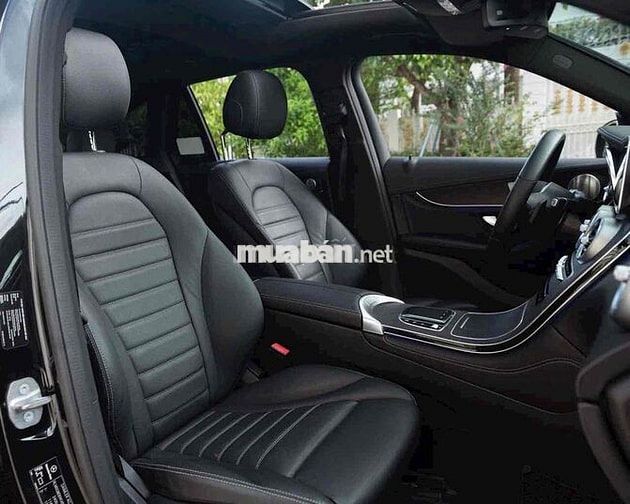 LONG ANH AUTO về MERCEDES GLC300 4Matic model 2020