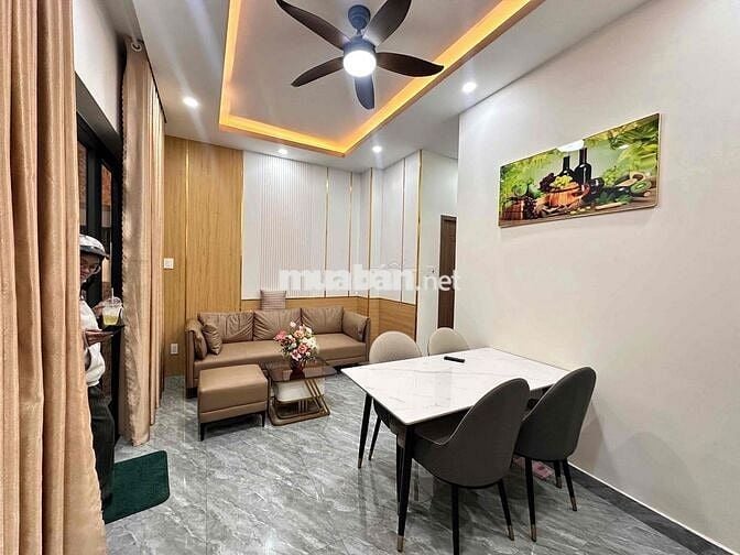 NGAY SÂN BAY TÂN SƠN NHẤT - KHU VIPP LÊ VĂN SỸ - 3 BƯỚC RA MẶT TIỀN