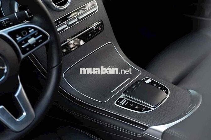 LONG ANH AUTO về MERCEDES GLC300 4Matic model 2020