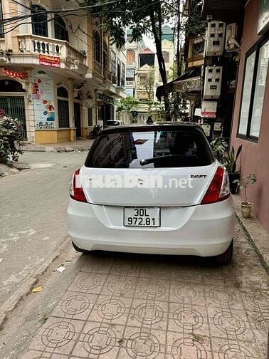 Suzuki Swift 2016 1.4 AT - 50000 km