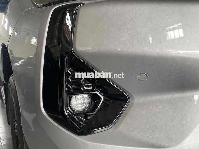 Toyota Hilux 2025 2.4L 4x2 AT giao ngay-Hỗ trợ gop