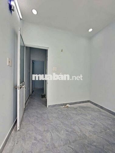 Nhà 1 lầu 2 phòng ngủ 2 vi sinh, hẻm 4m