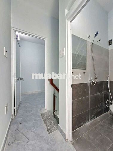 Nhà 1 lầu 2 phòng ngủ 2 vi sinh, hẻm 4m