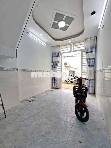 Nhà 1 lầu 2 phòng ngủ 2 vi sinh, hẻm 4m