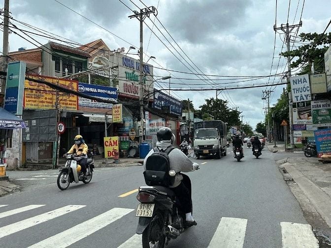 Bán KHO xưởng đường 10m Hà Huy Giáp ngang 15.5m 605m2 gần cầu PL 20 tỷ