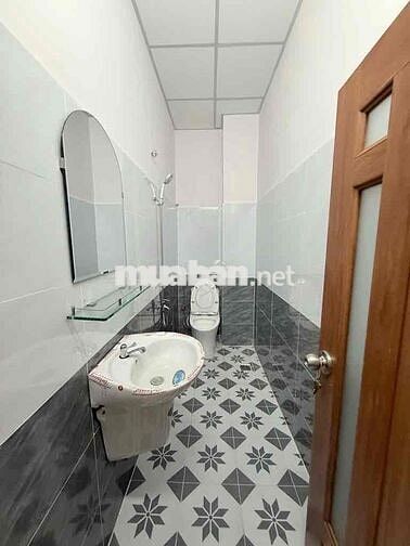 BÁN NHÀ 4 TẦNG KHU LẠC LONG QUÂN TRUNG TÂM TÂN BÌNH - HẺM XE TẢI