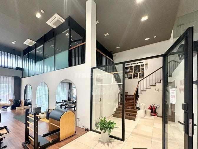 Cho thuê mặt bằng văn phòng, showroom tại 490 Võ Văn Kiệt Quận 1, mặt 