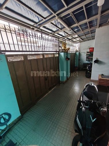 Bân nhà dt 97m2 đúc 2 tầng đường số 28 gần bờ kênh TL GV giá 12ty800