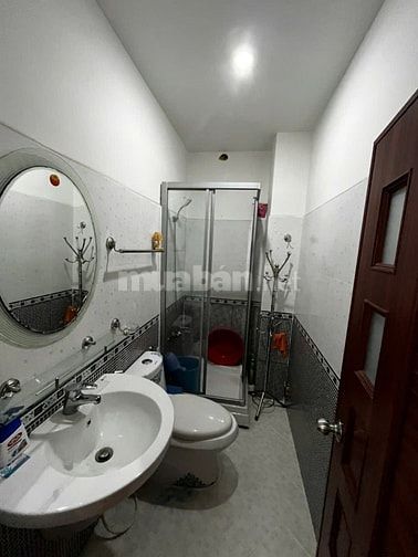 Bân nhà dt 97m2 đúc 2 tầng đường số 28 gần bờ kênh TL GV giá 12ty800