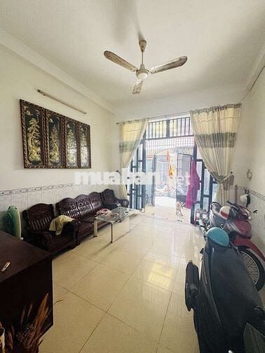 BÁN NHÀ ĐẠI HỌC CÔNG THƯƠNG , NỞ HẬU OTO ĐỖ CỬA,4M*12M CHỈ 4 TỶ 5