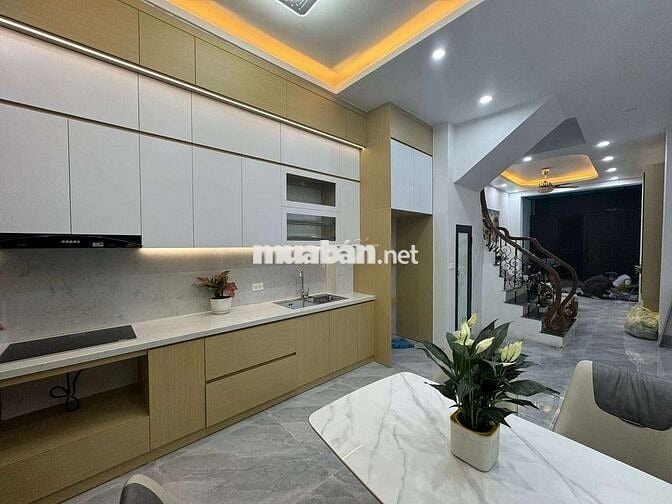 Nhà đẹp Gara oto 46m x5 tầng, 6 ngủ ,gara oto phố Khương hạ
