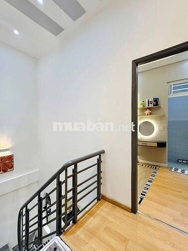 Bán nhà giá 4tỷ290 ,HXH 8m Trần Văn Đang, Q3, 50m2, 2PN, 2WC, SHR