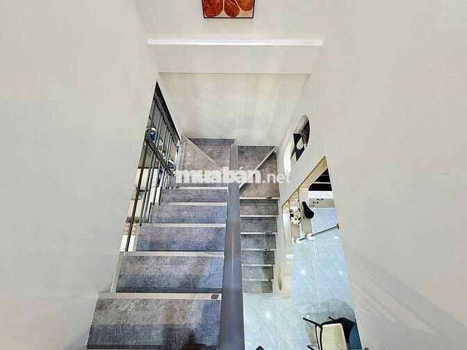 Bán nhà giá 4tỷ290 ,HXH 8m Trần Văn Đang, Q3, 50m2, 2PN, 2WC, SHR
