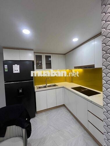 NHÀ NGUYÊN CĂN FULL NỘI THẤT HUỲNH VĂN BÁNH 2PN2WC, CHỈ 11tr Ở GĐ,KDOL