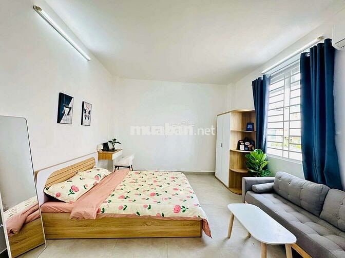STUDIO CỬA SỔ TRỜI FULL NỘI THẤT NGAY ĐẠI HỌC VĂN LANG VÀ IUH